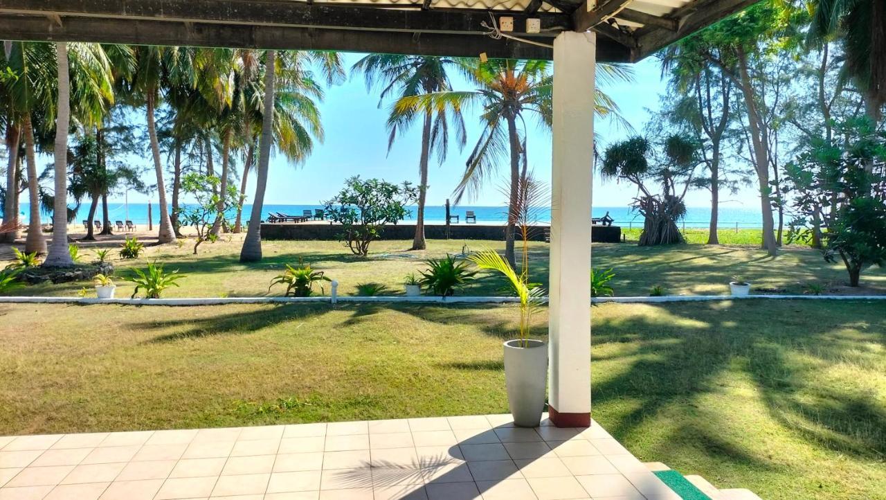 Hotel Coral Bay Trincomalee Buitenkant foto